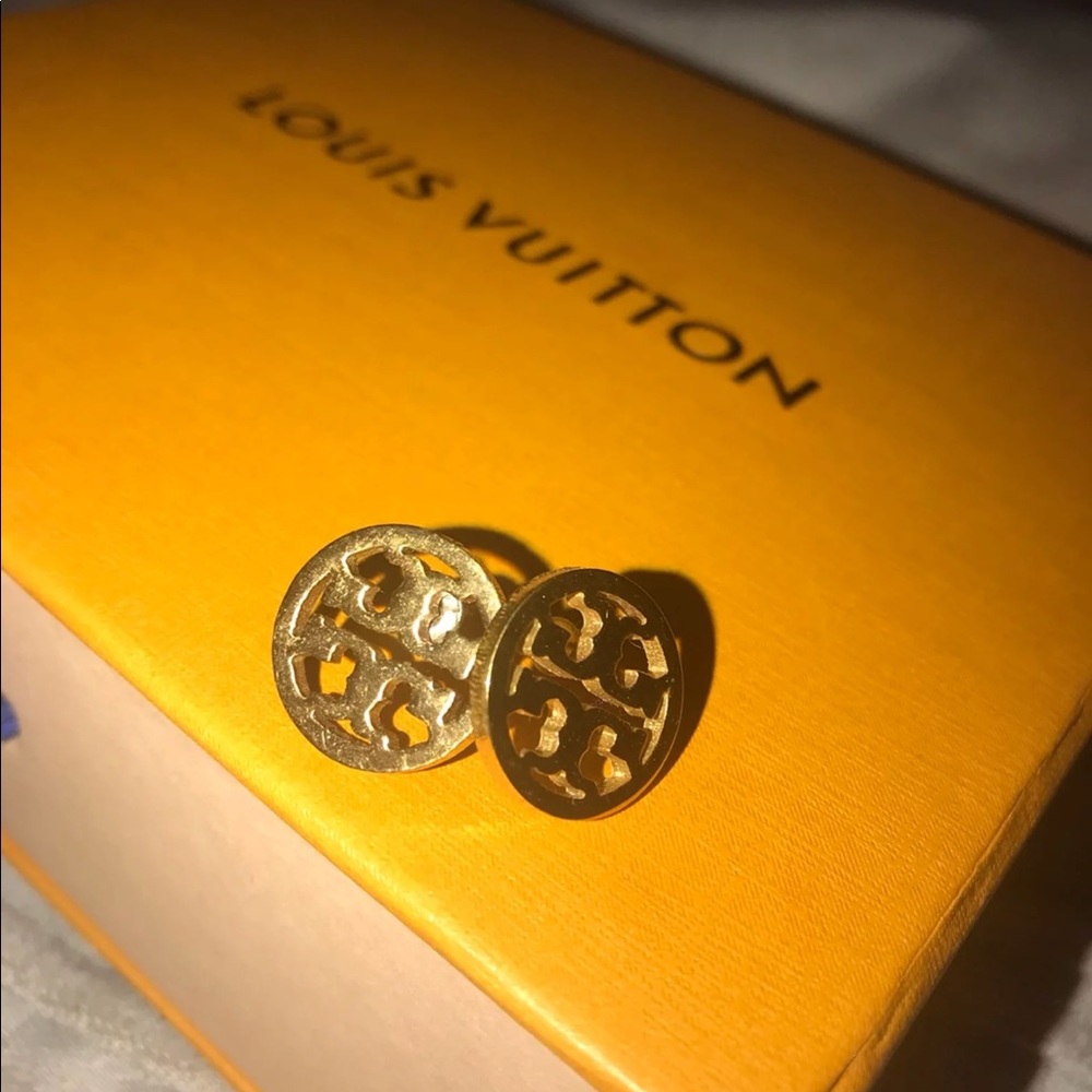Tory Burch gold stud earring